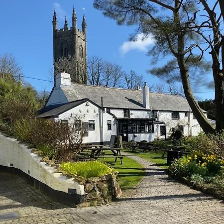 The Crown Inn Lanlivery Kültér fotó